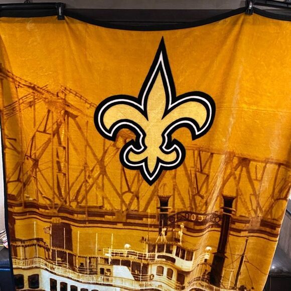 New Orleans Saints Plush Blanket - Picture 1 of 4